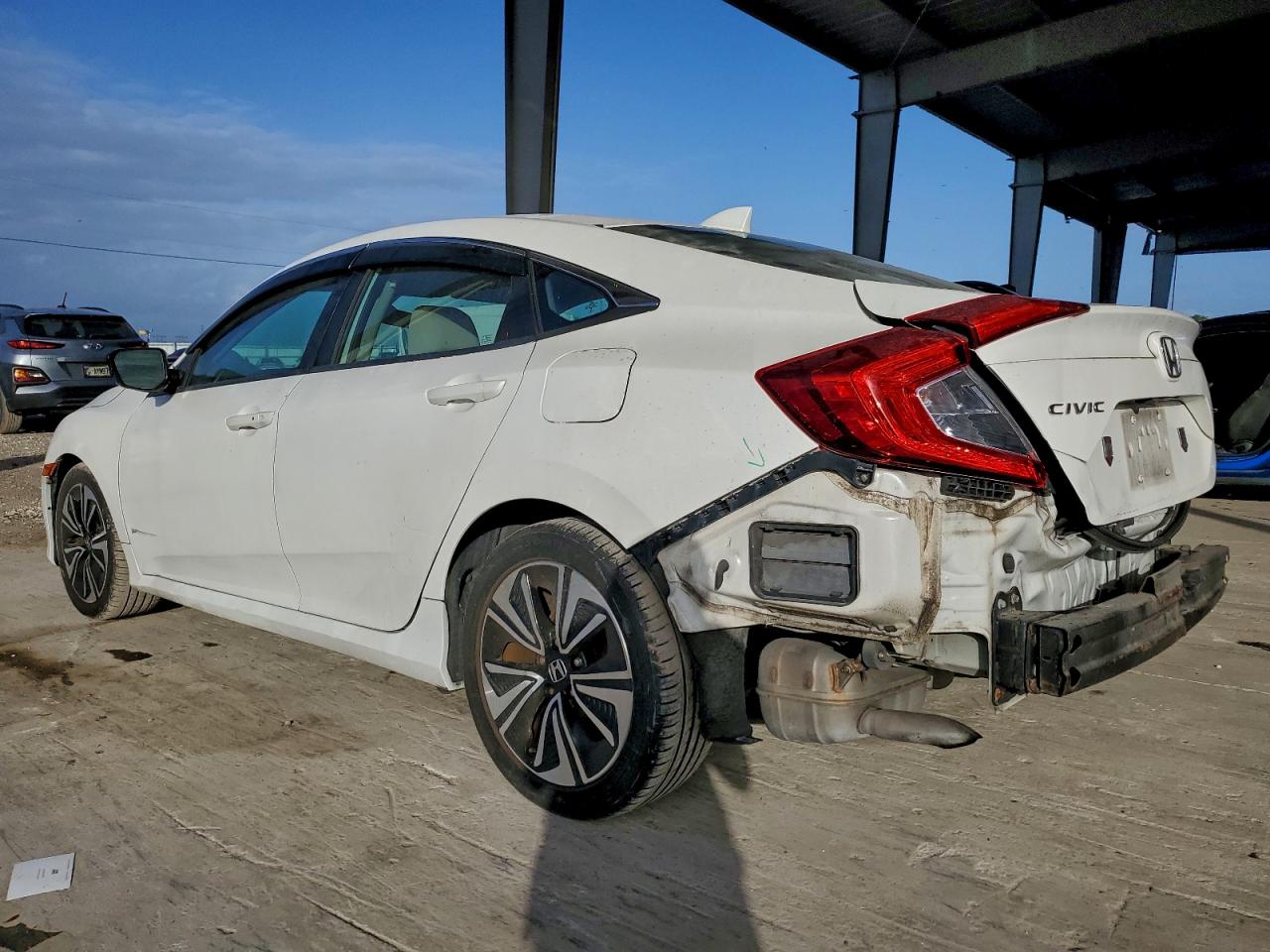 2017 HONDA CIVIC EX photo 2