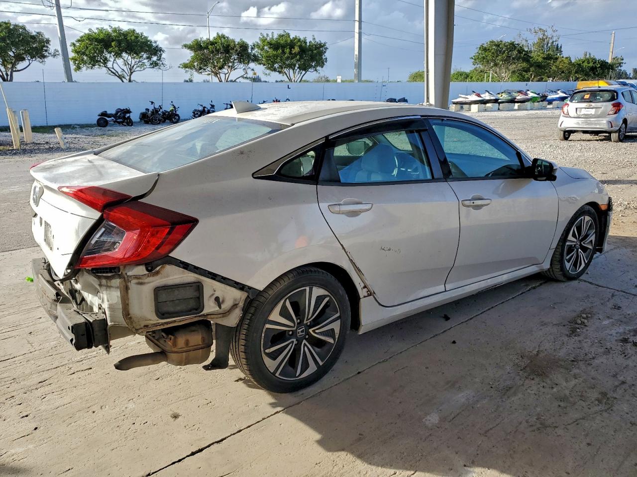 2017 HONDA CIVIC EX photo 3