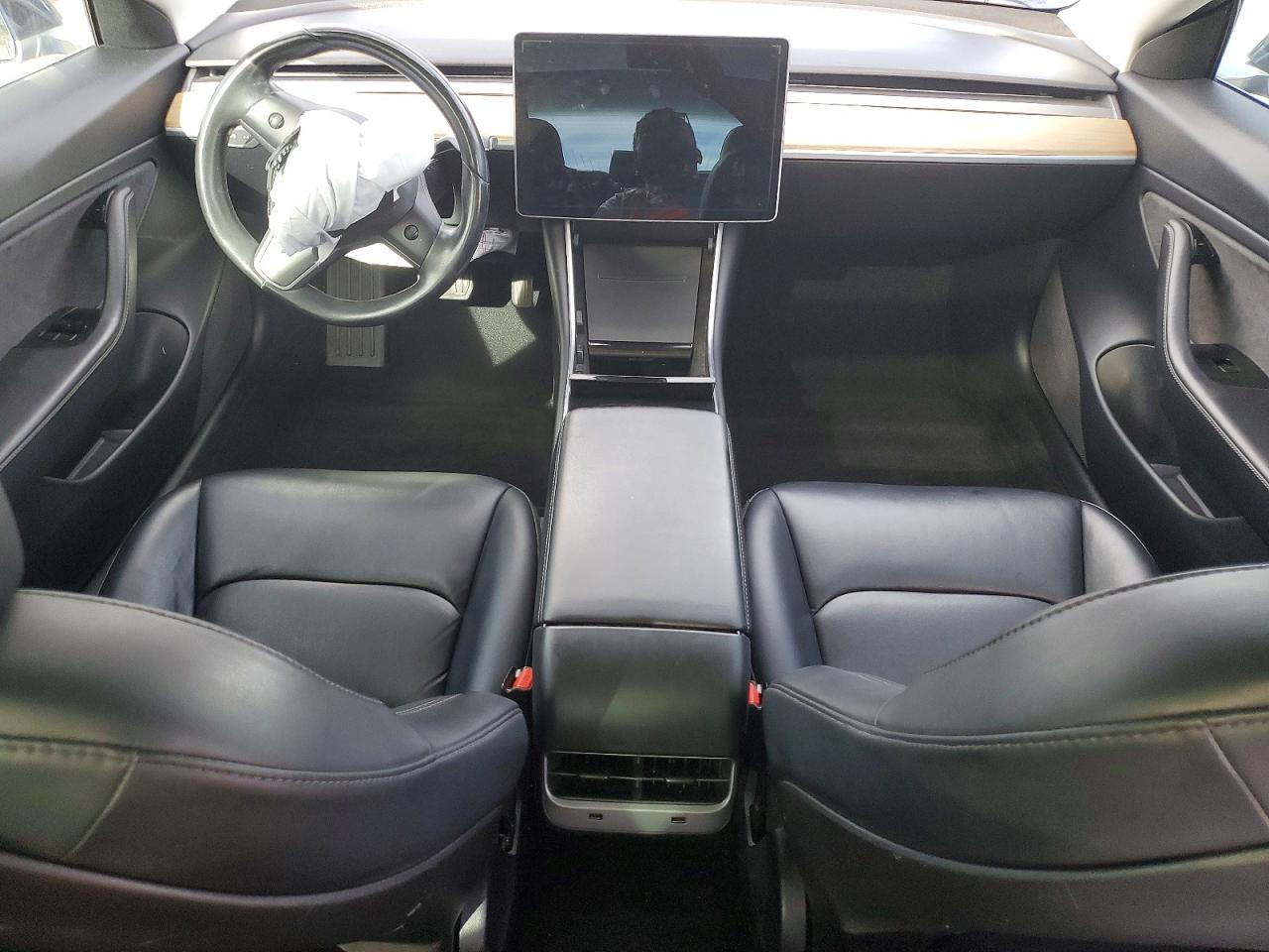 2018 TESLA MODEL 3 photo 8