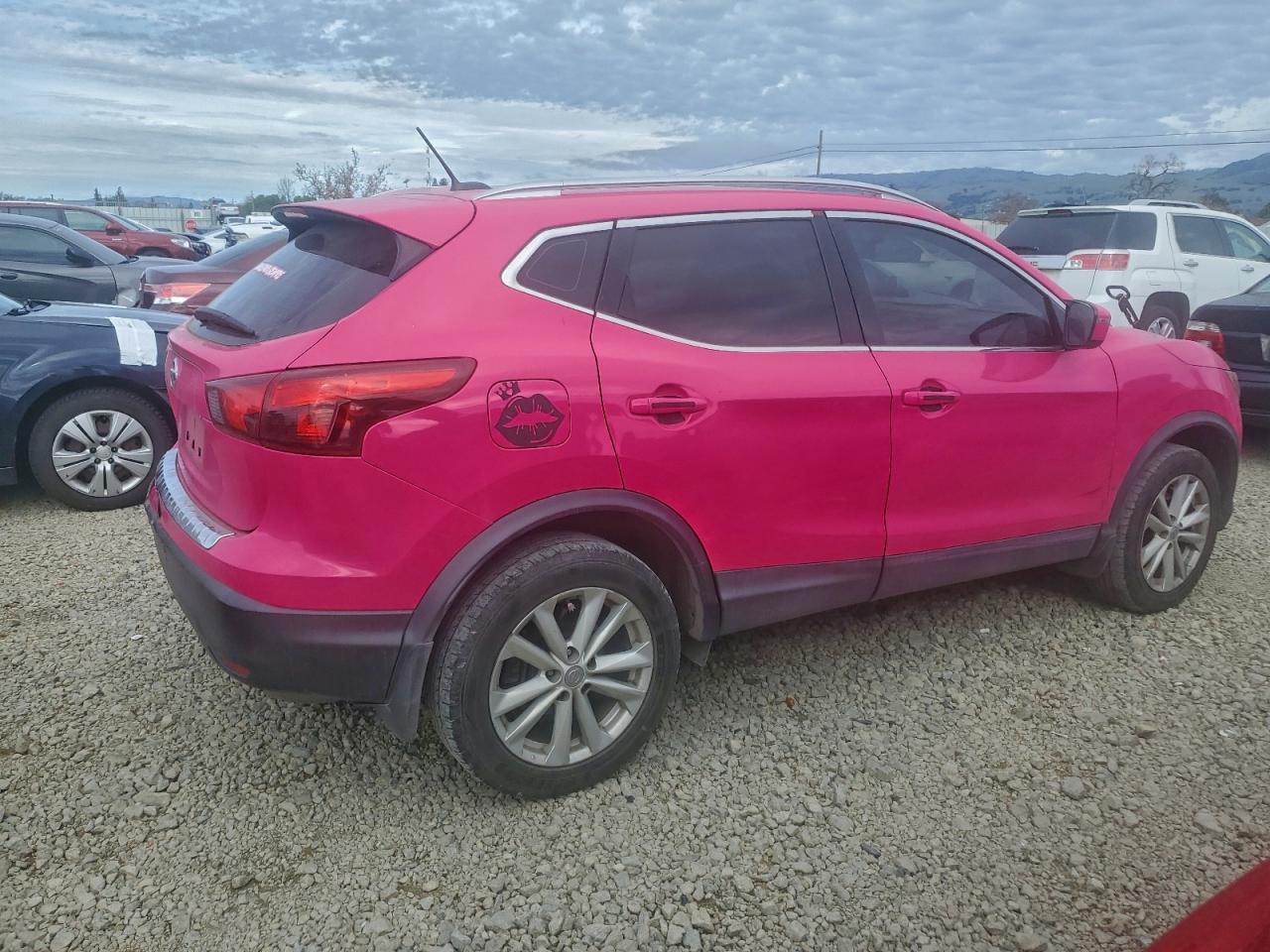 2018 NISSAN ROGUE SPORT S photo 3