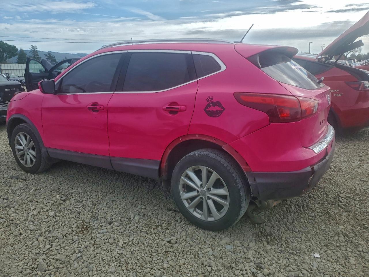 2018 NISSAN ROGUE SPORT S photo 2