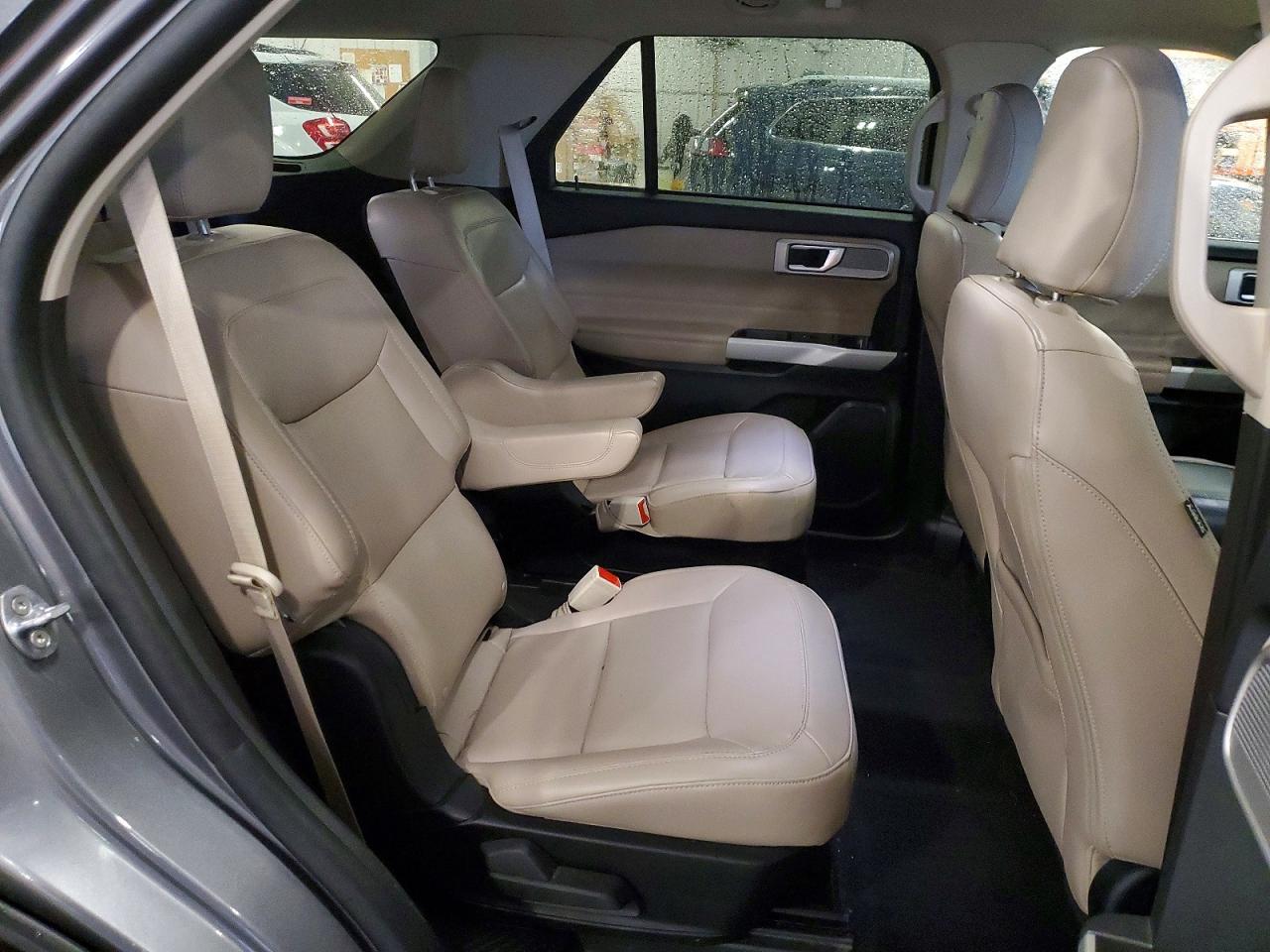 2023 FORD EXPLORER XLT photo 11