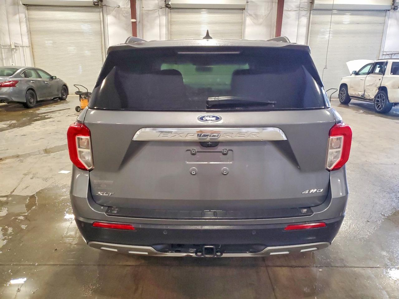 2023 FORD EXPLORER XLT photo 6