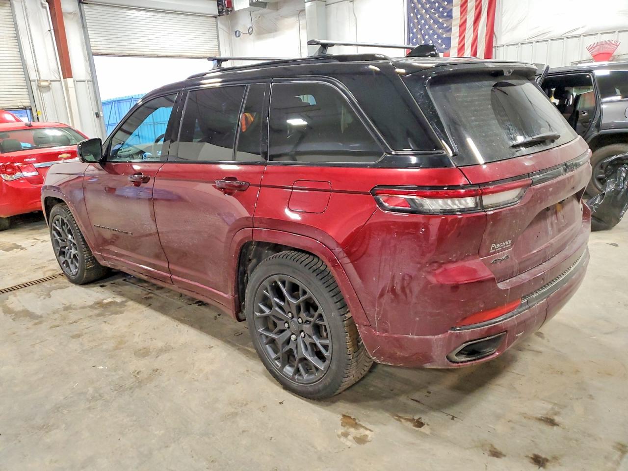 2024 JEEP GRAND CHEROKEE SUMMIT photo 2