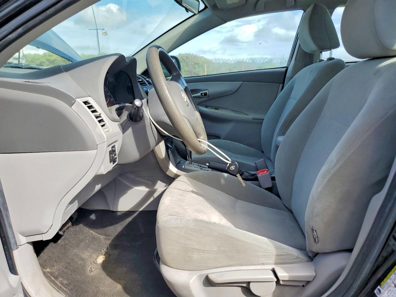 2010 TOYOTA COROLLA BASE photo 7