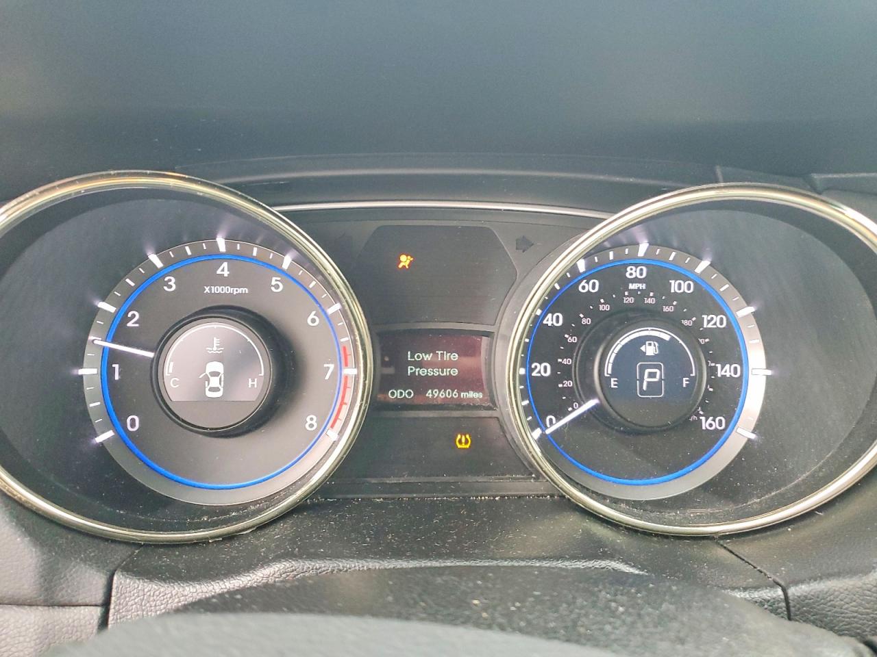2012 HYUNDAI SONATA SE photo 9