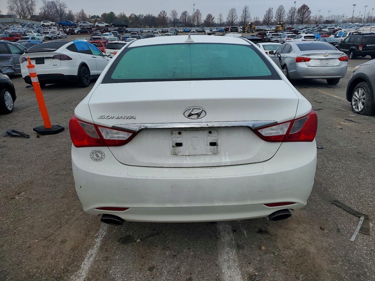 2012 HYUNDAI SONATA SE photo 6