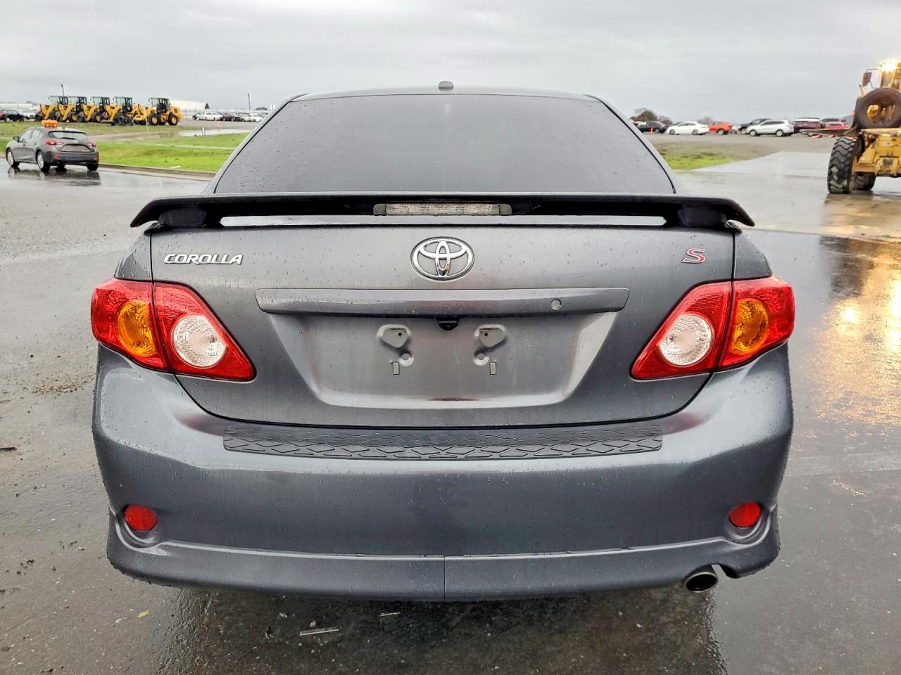 2010 TOYOTA COROLLA BASE photo 6