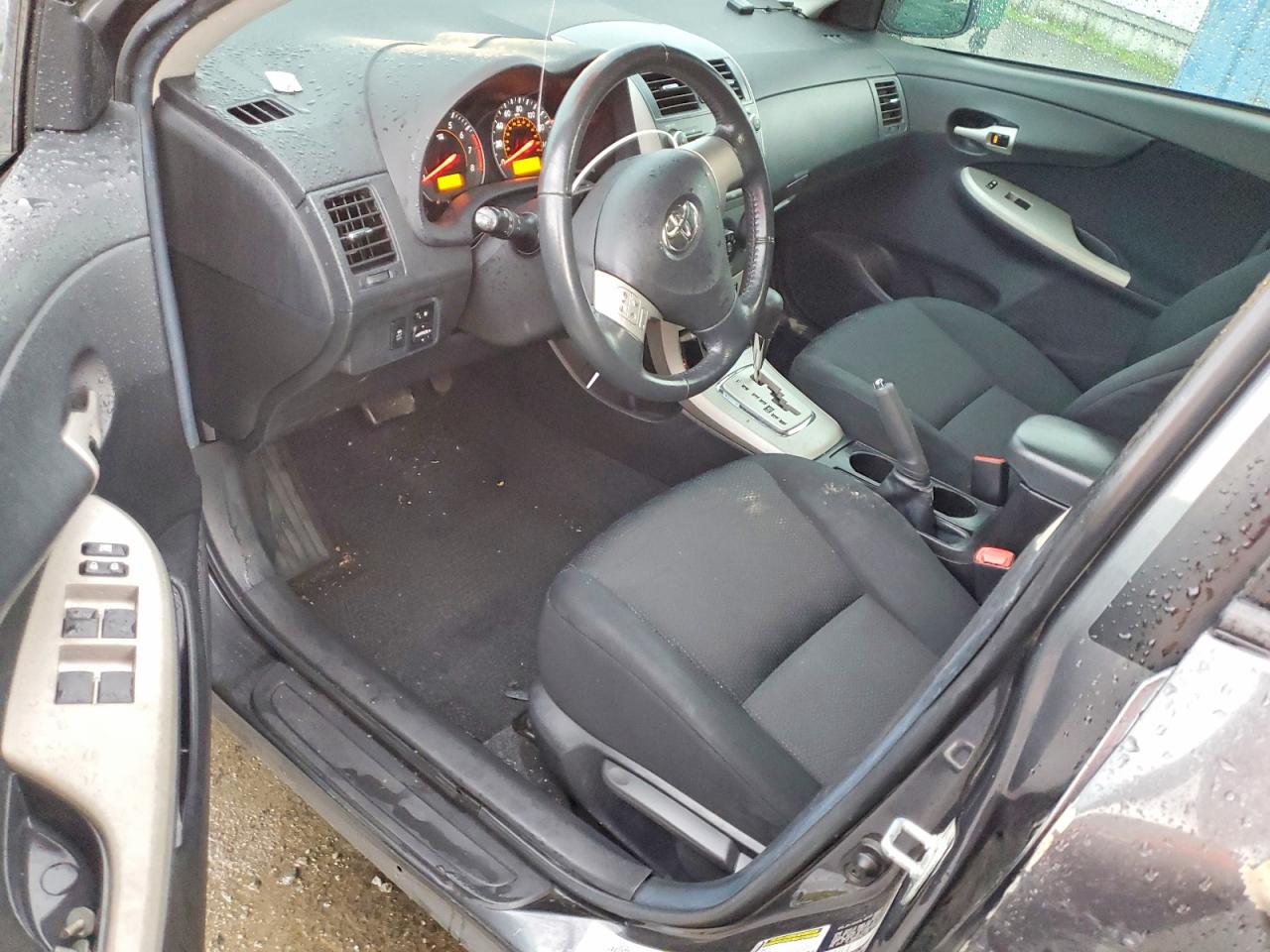 2010 TOYOTA COROLLA BASE photo 8