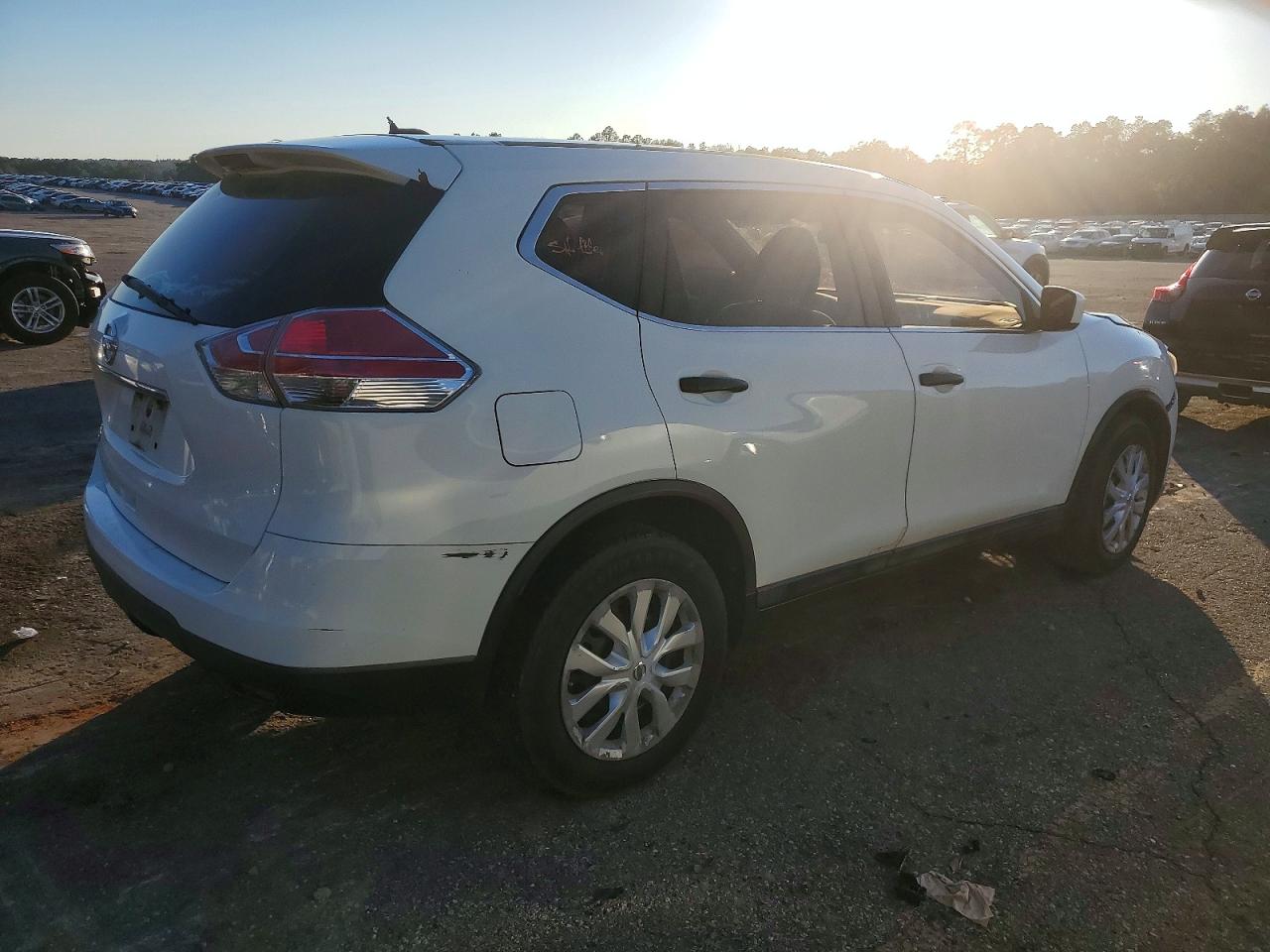 2016 NISSAN ROGUE S photo 3