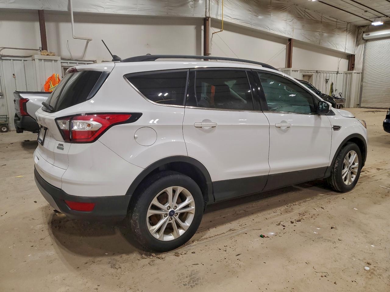 2018 FORD ESCAPE SEL photo 3