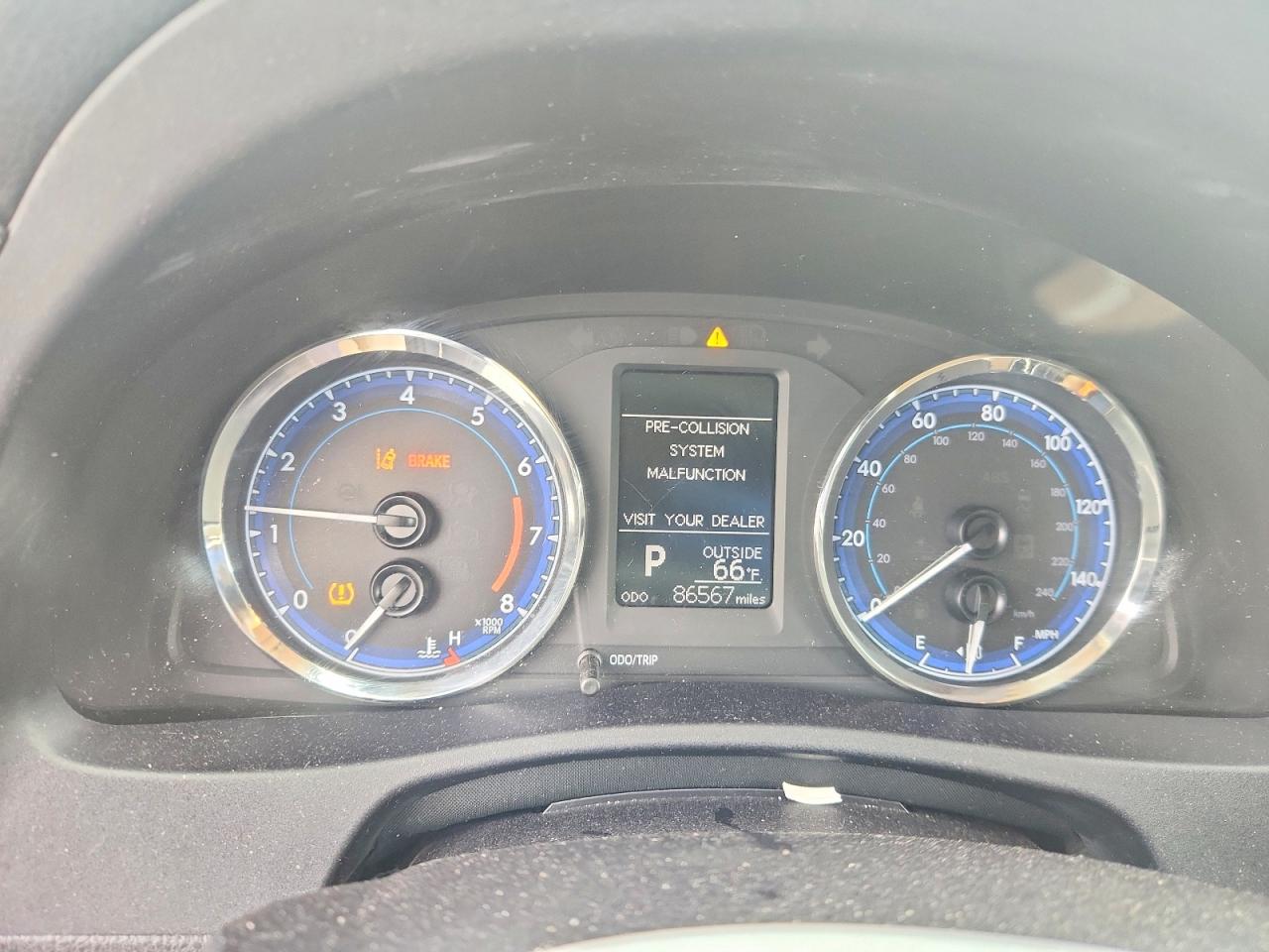 2018 TOYOTA COROLLA L photo 9