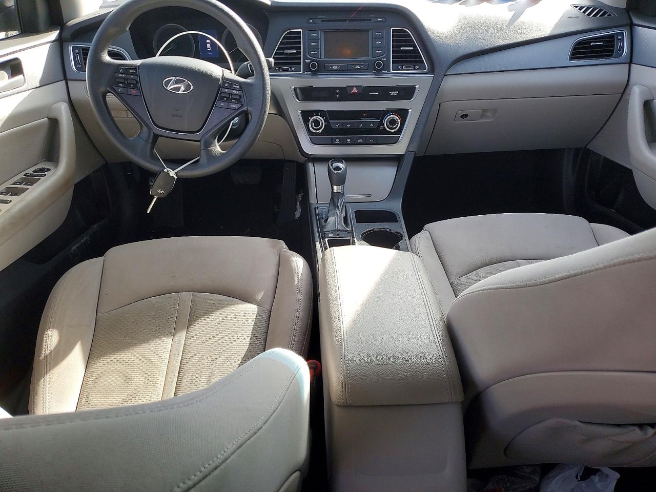 2015 HYUNDAI SONATA SE photo 8