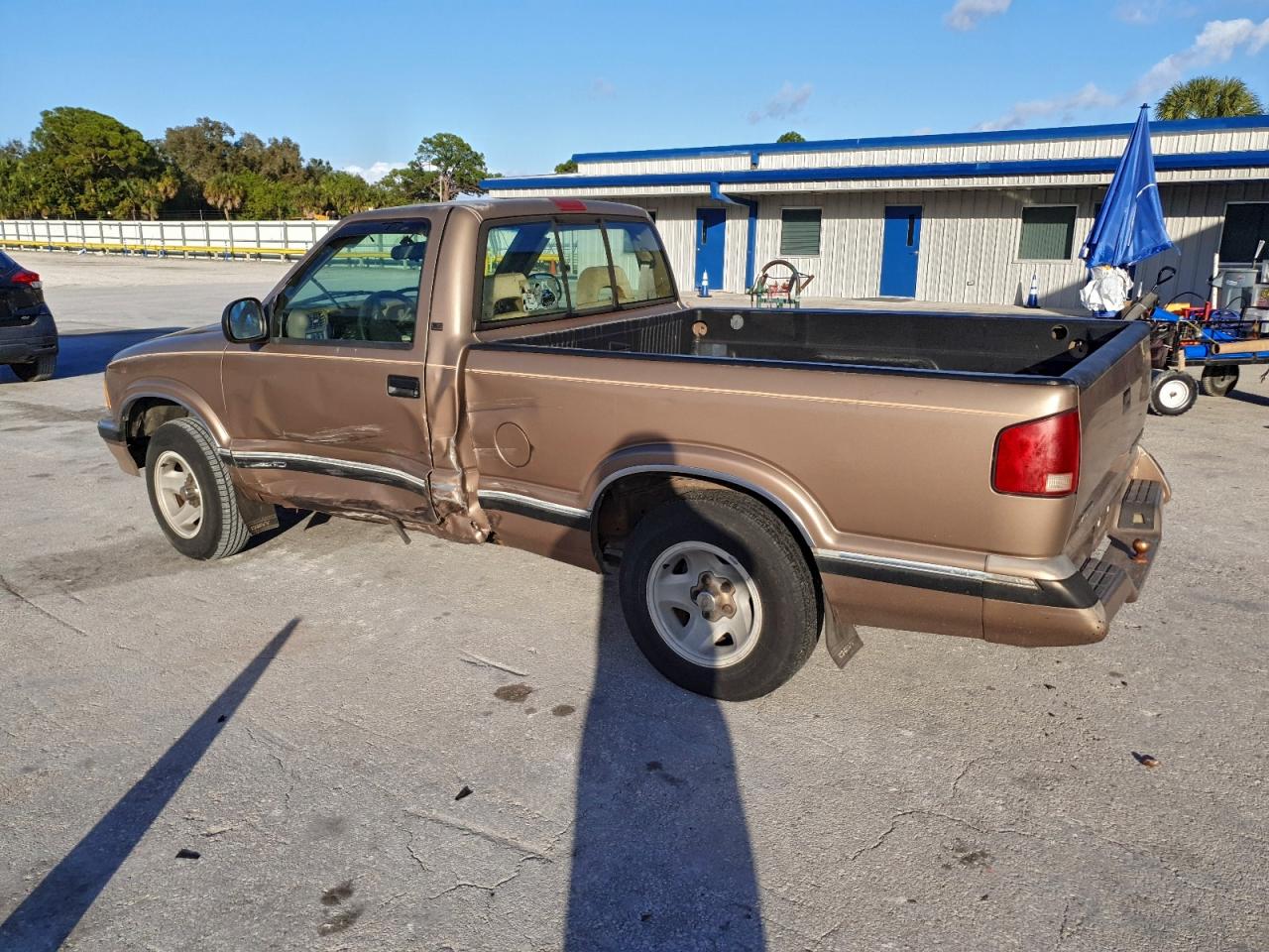 1996 CHEVROLET S TRUCK S10 photo 2