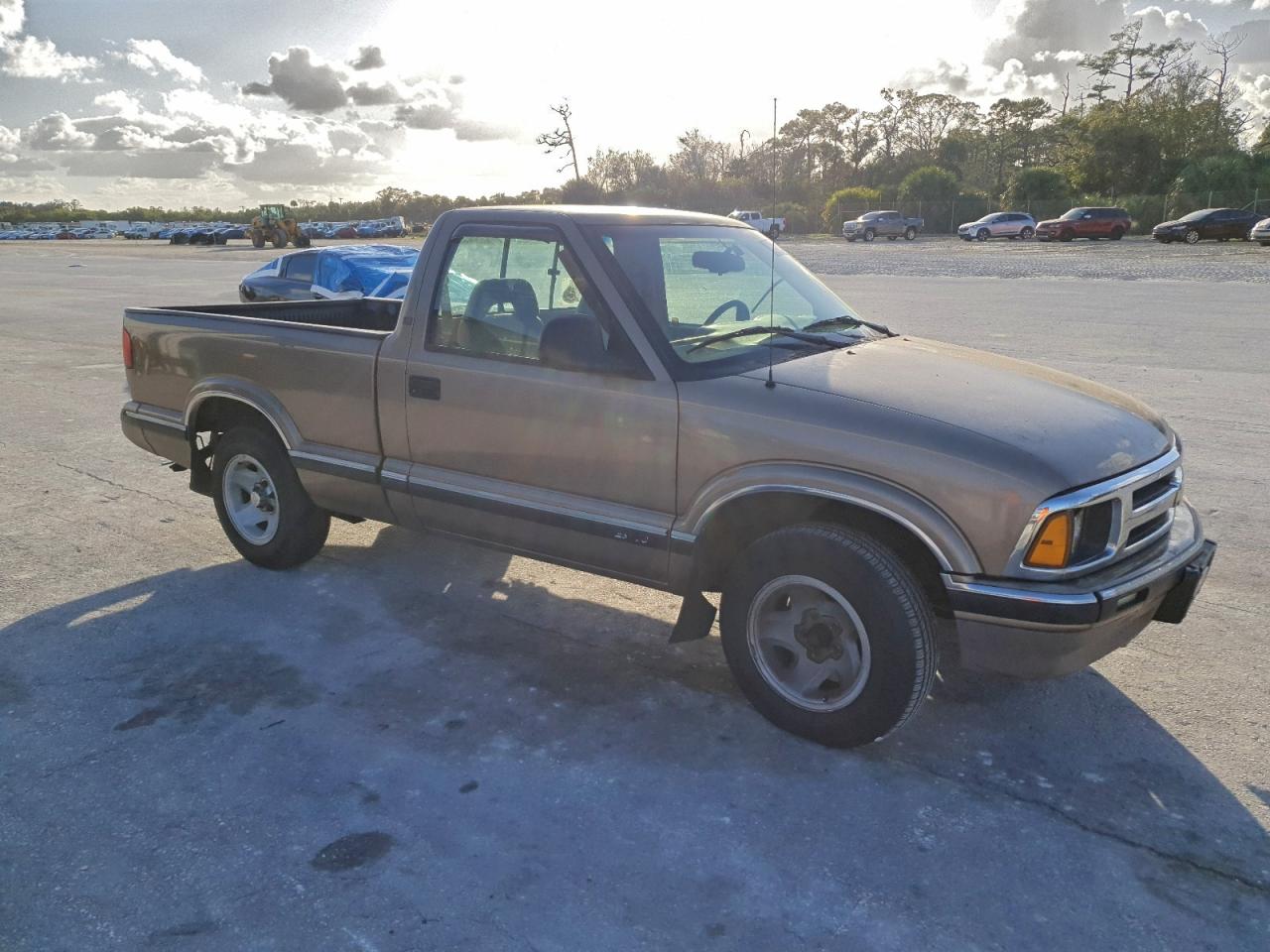 1996 CHEVROLET S TRUCK S10 photo 4