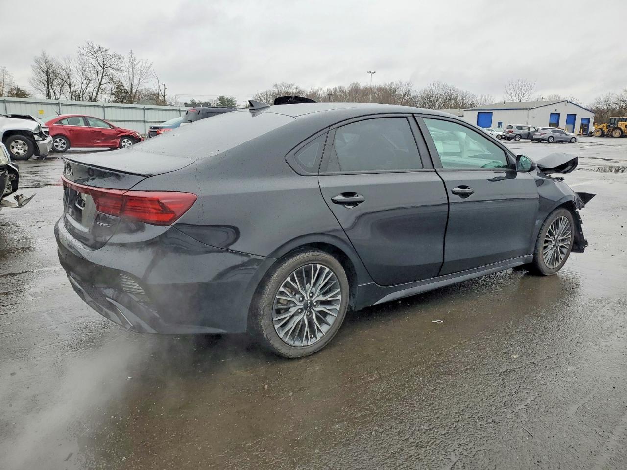 2023 KIA FORTE GT LINE photo 3