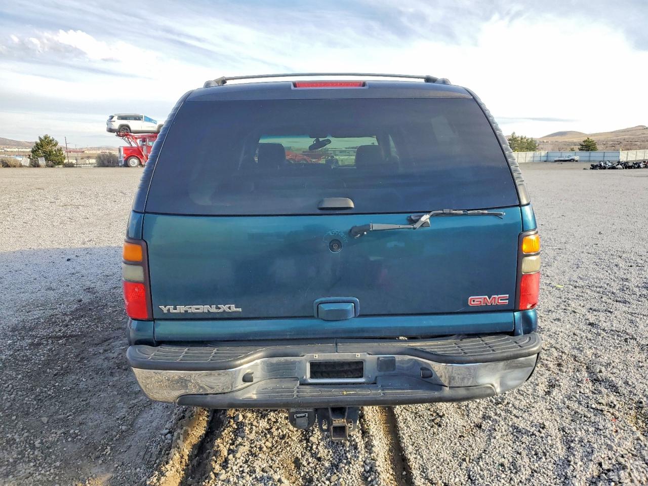 2005 GMC YUKON XL K1500 photo 6