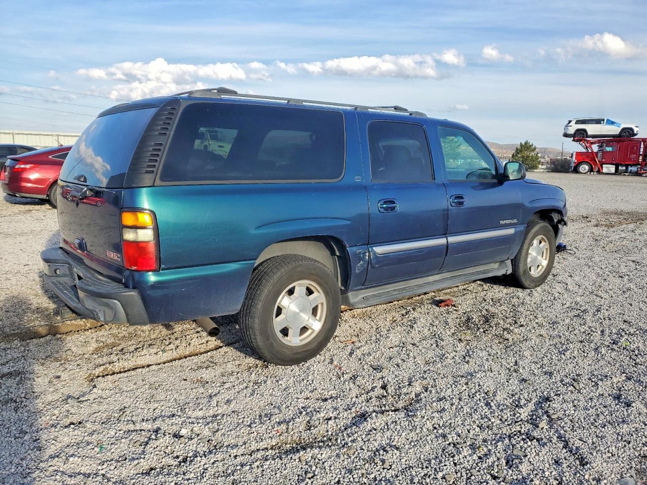 2005 GMC YUKON XL K1500 photo 3