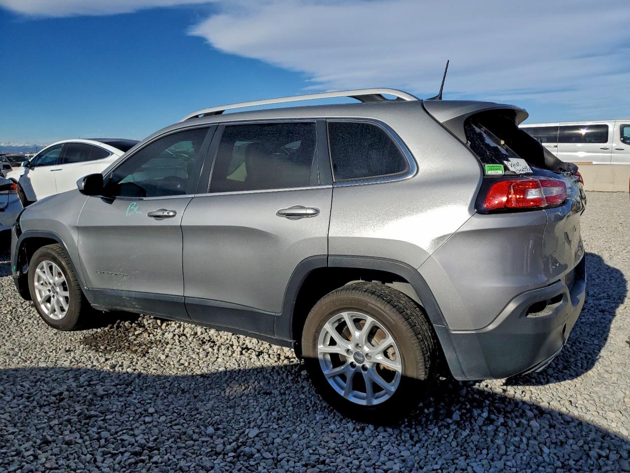 2017 JEEP CHEROKEE LATITUDE photo 2