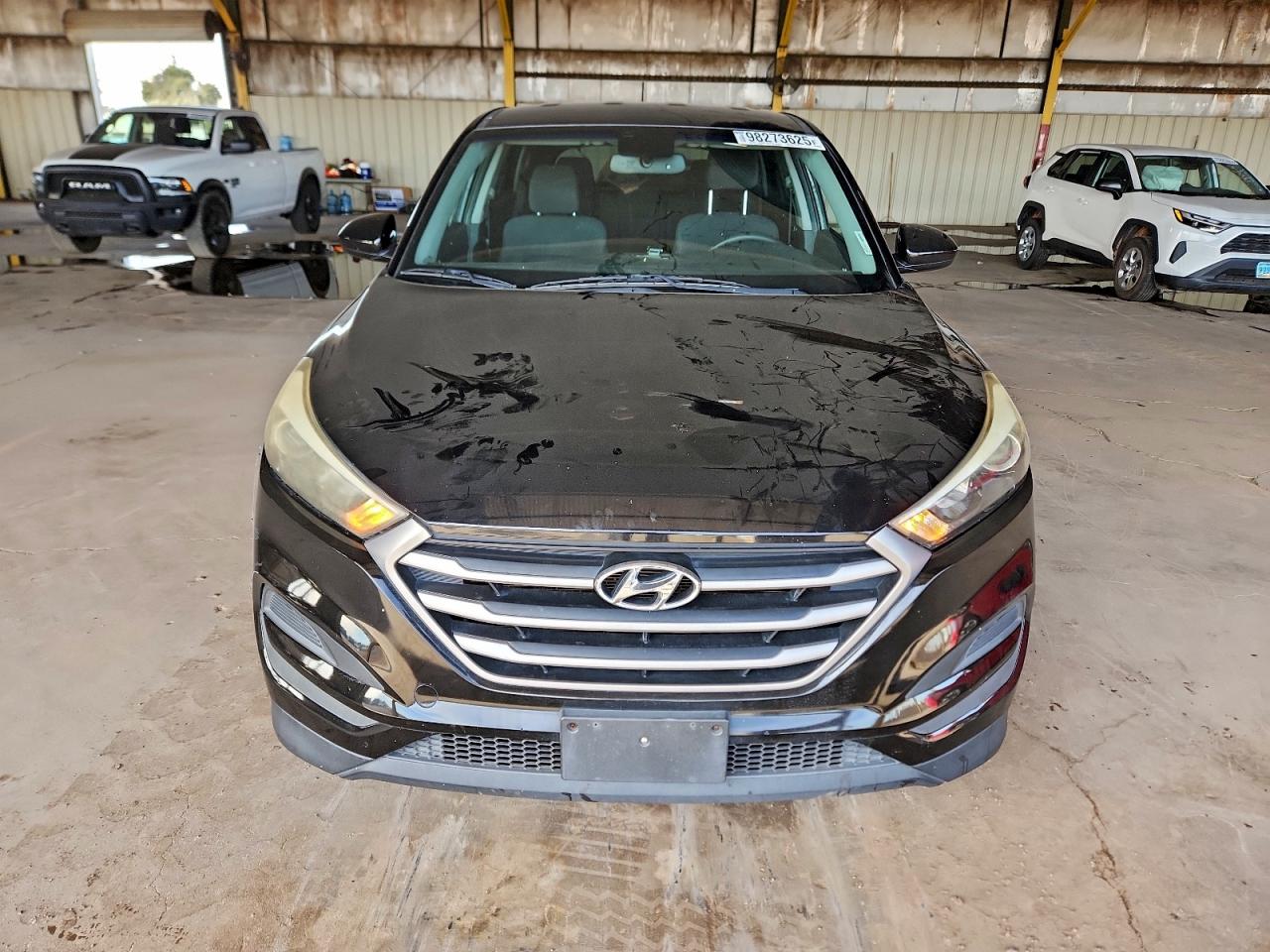 2017 HYUNDAI TUCSON SE photo 5