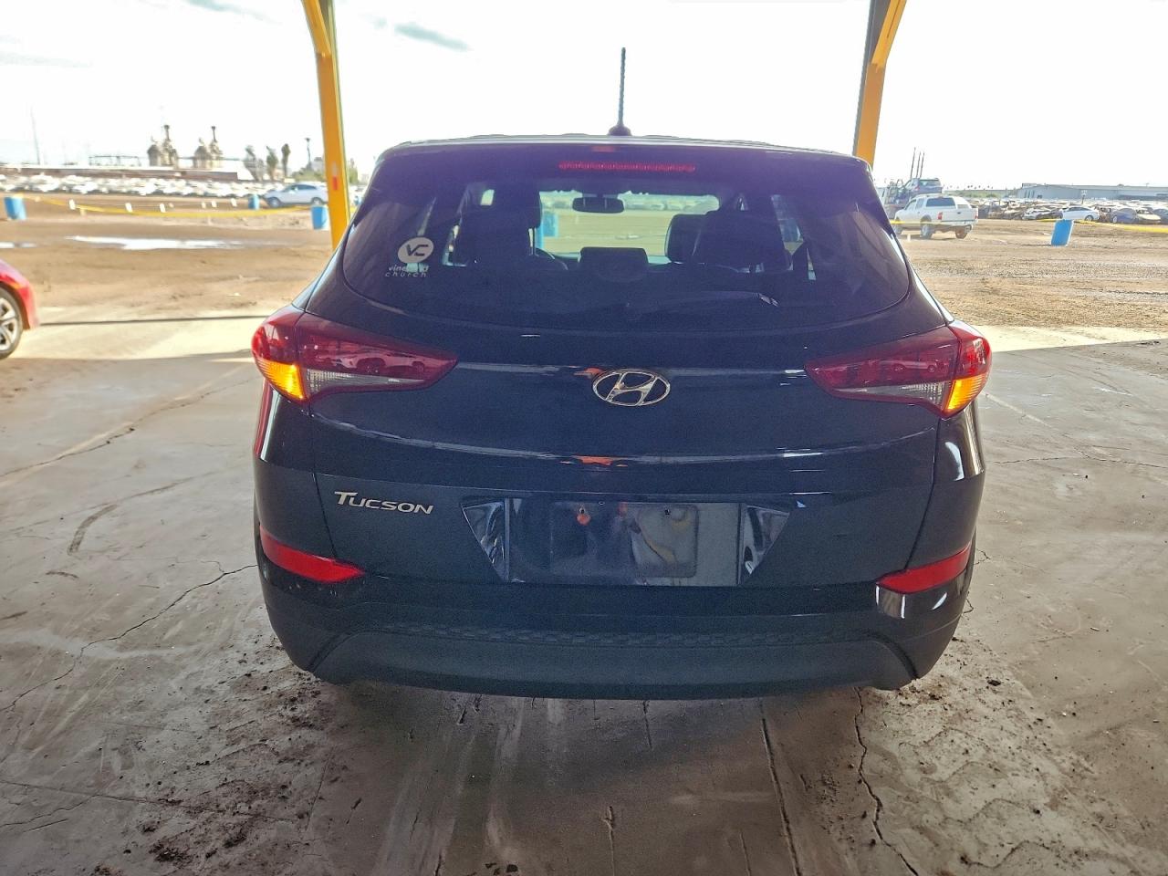2017 HYUNDAI TUCSON SE photo 6