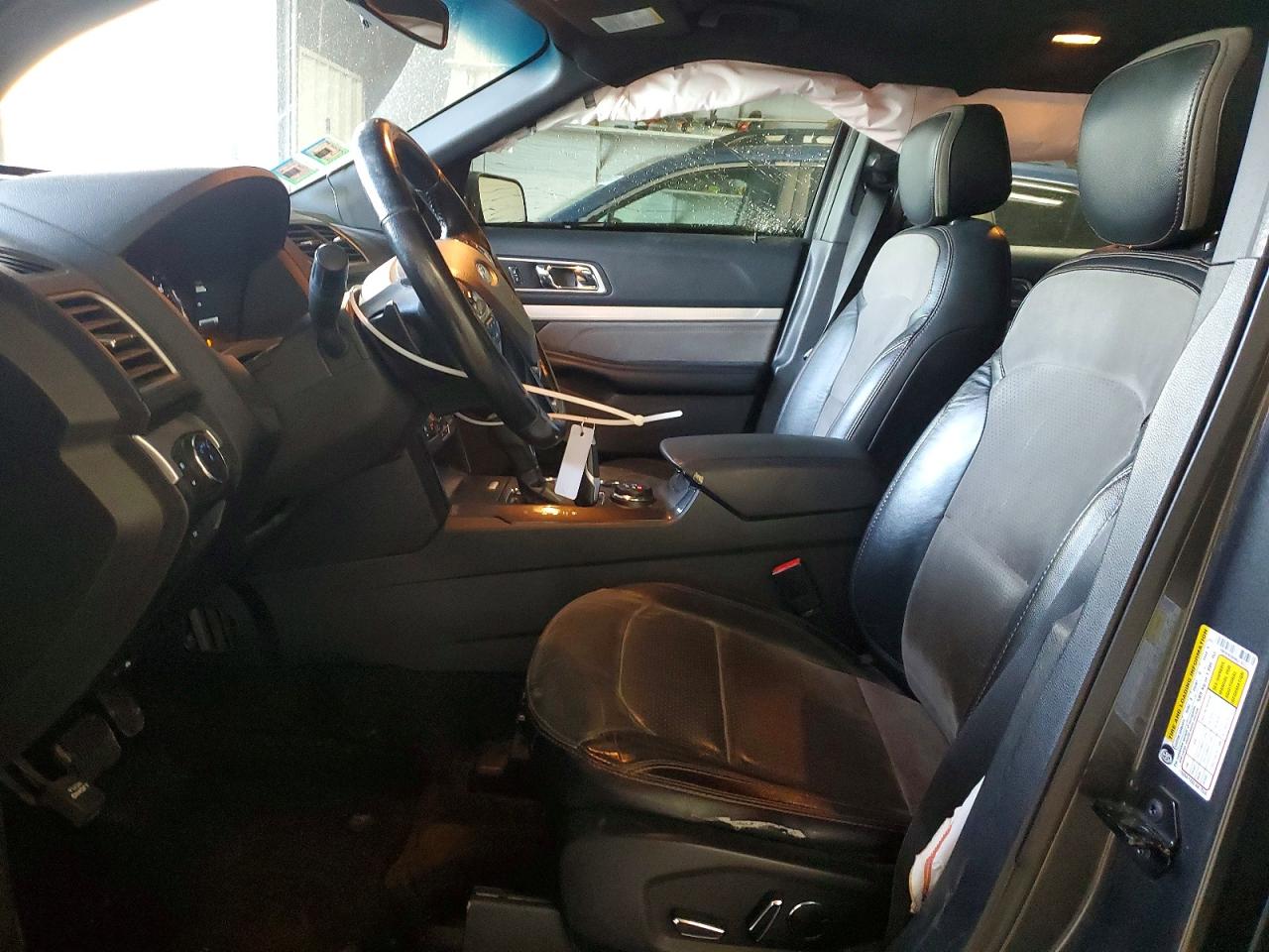 2017 FORD EXPLORER XLT photo 7