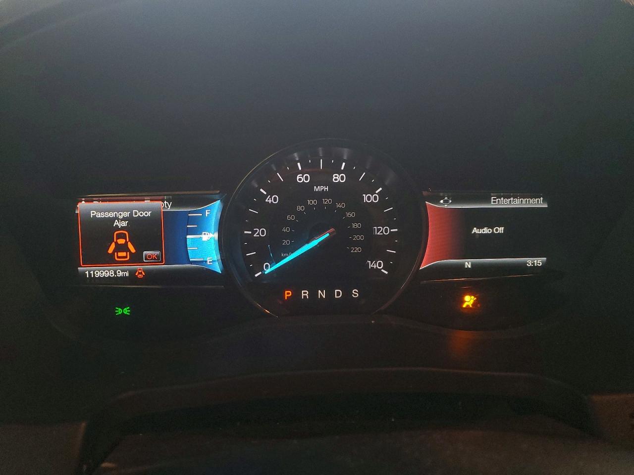 2017 FORD EXPLORER XLT photo 9