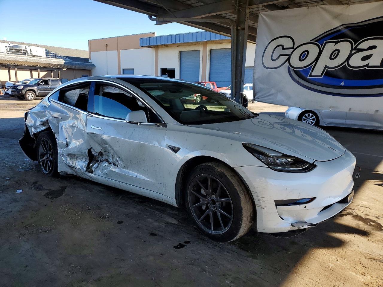 2018 TESLA MODEL 3 photo 4