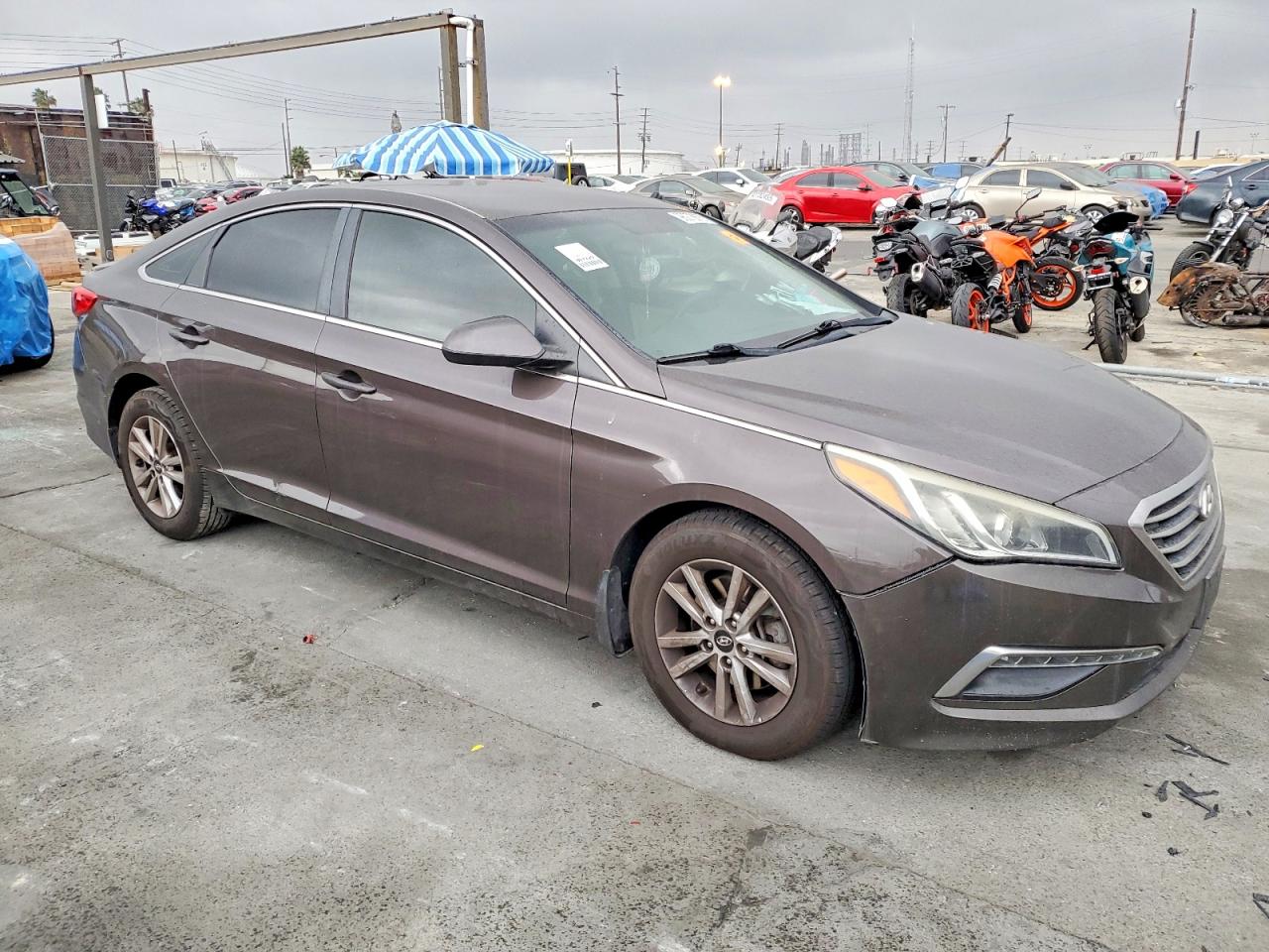2015 HYUNDAI SONATA SE photo 4