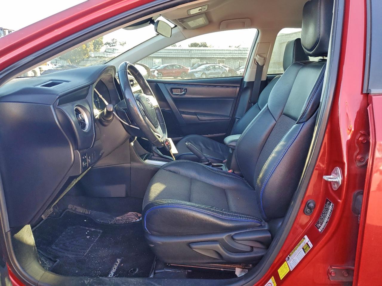 2017 TOYOTA COROLLA L photo 7