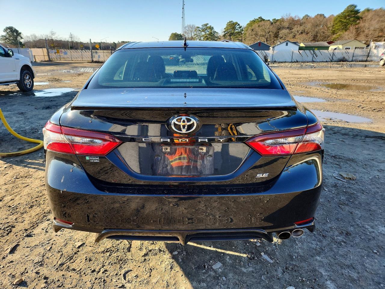 2021 TOYOTA CAMRY SE photo 6