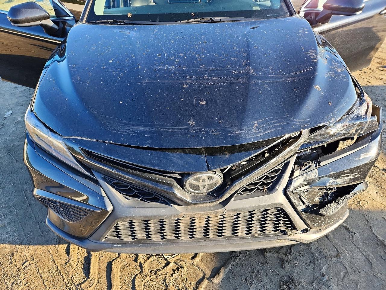 2021 TOYOTA CAMRY SE photo 11