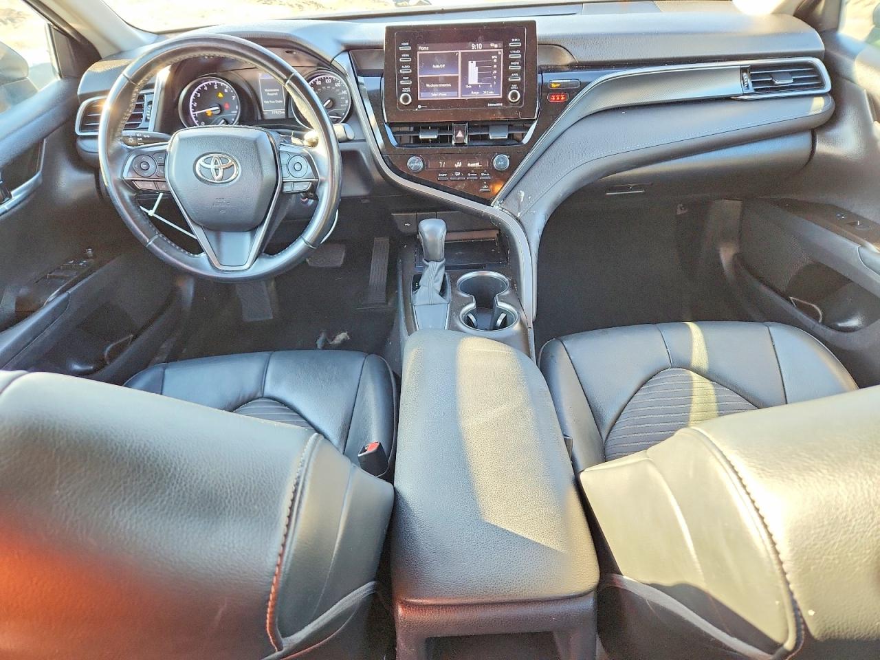 2021 TOYOTA CAMRY SE photo 8