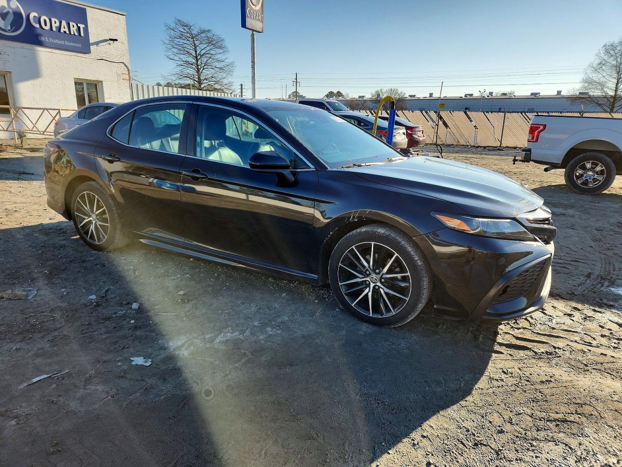 2021 TOYOTA CAMRY SE photo 4