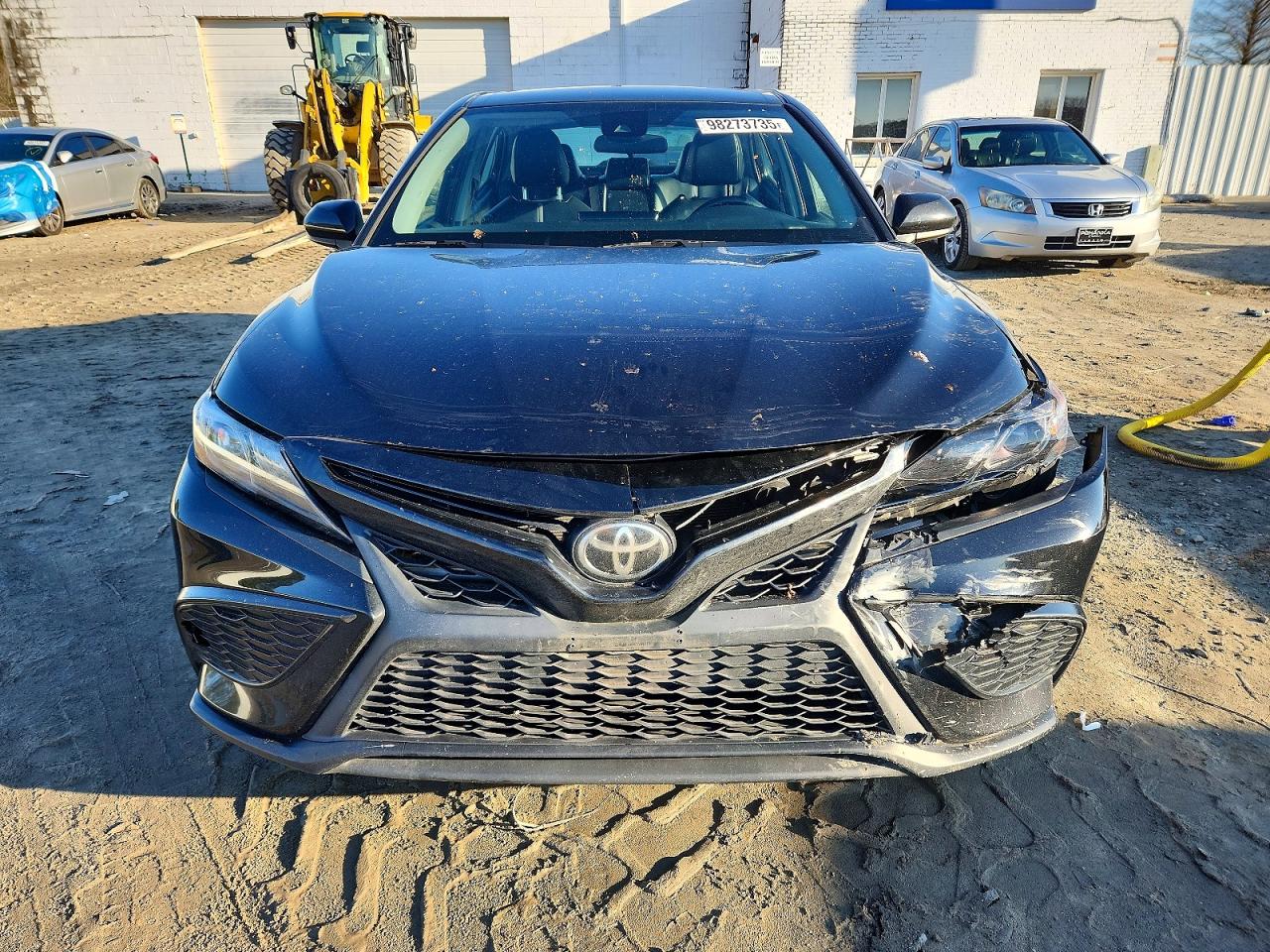 2021 TOYOTA CAMRY SE photo 5