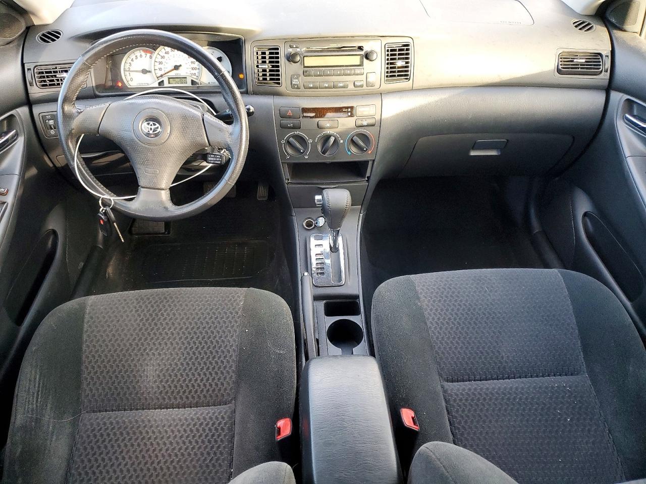 2005 TOYOTA COROLLA CE photo 8