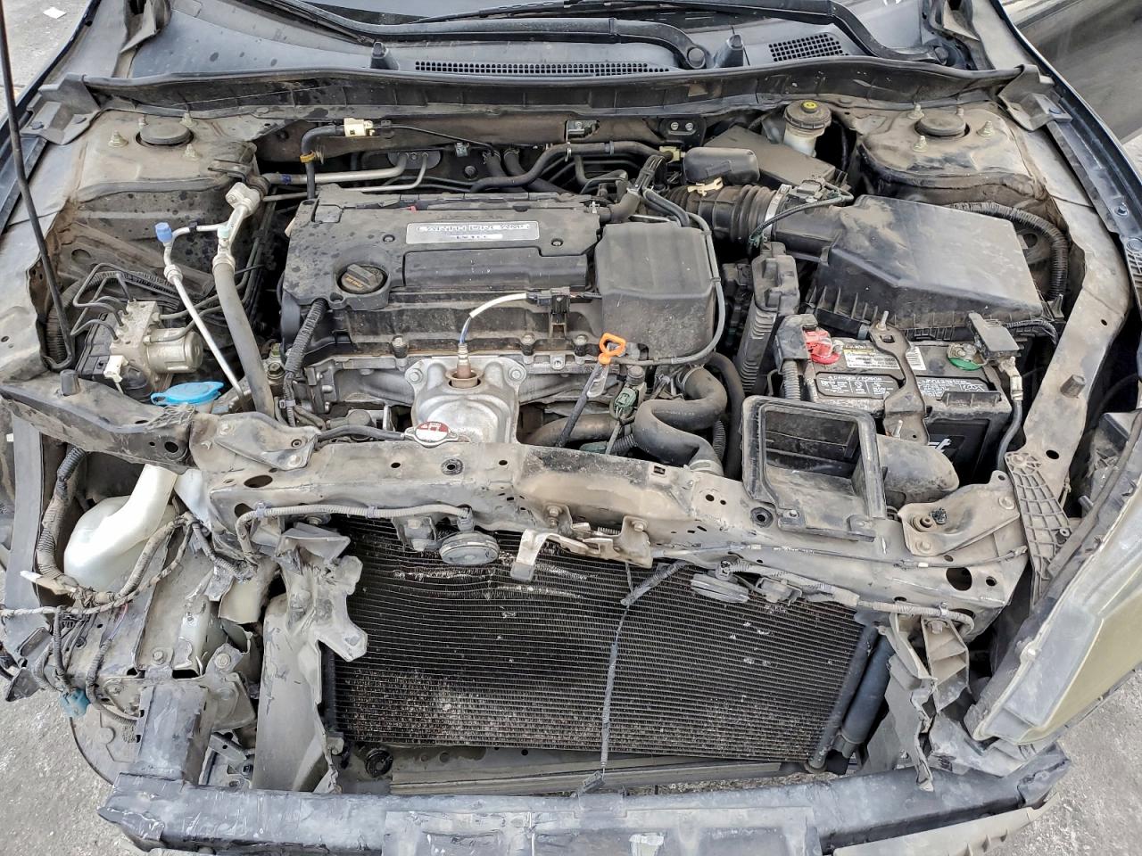 2015 HONDA ACCORD LX photo 11
