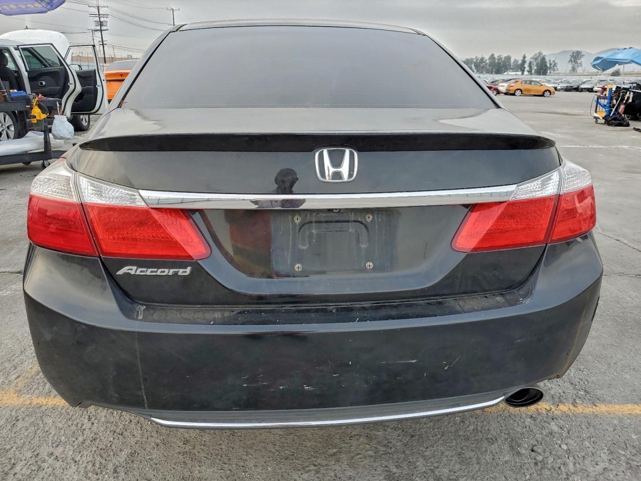 2015 HONDA ACCORD LX photo 6