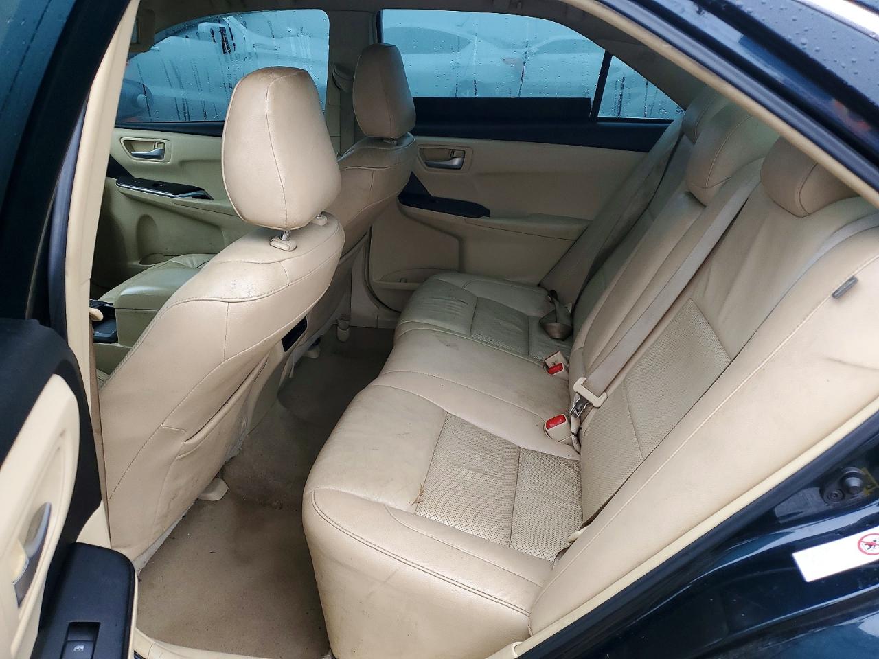 2015 TOYOTA CAMRY LE photo 10