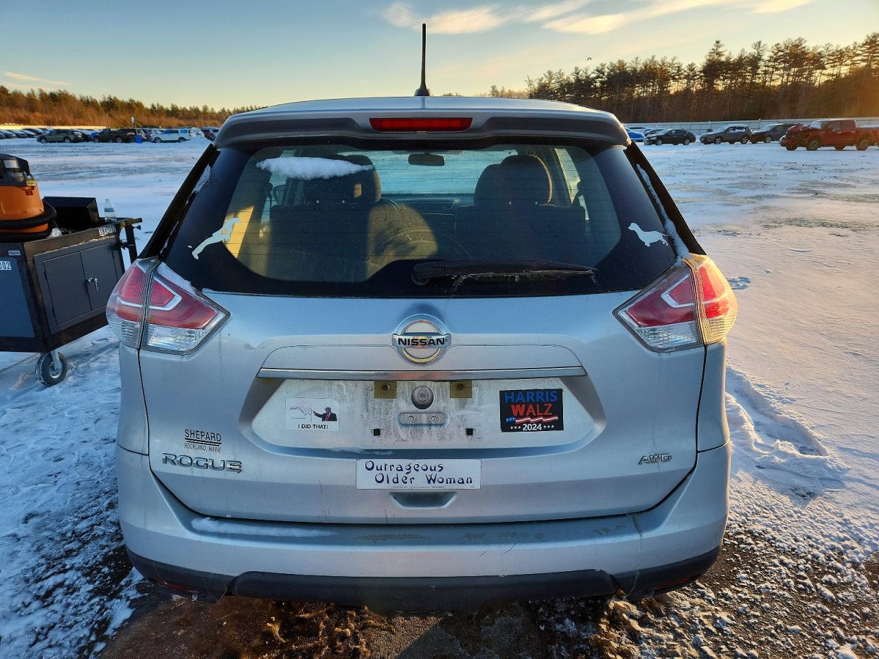 2016 NISSAN ROGUE S photo 6