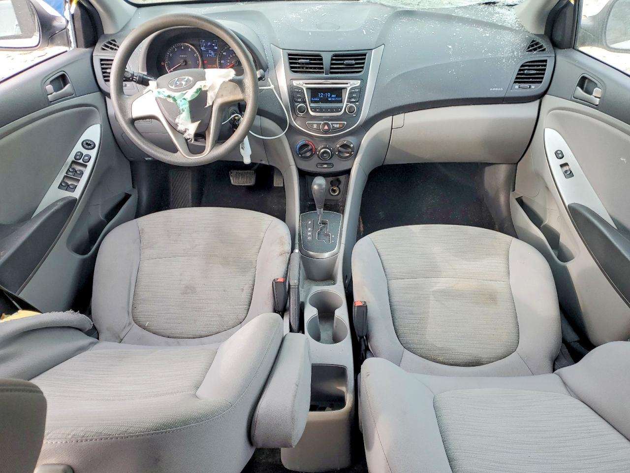 2017 HYUNDAI ACCENT SE photo 8