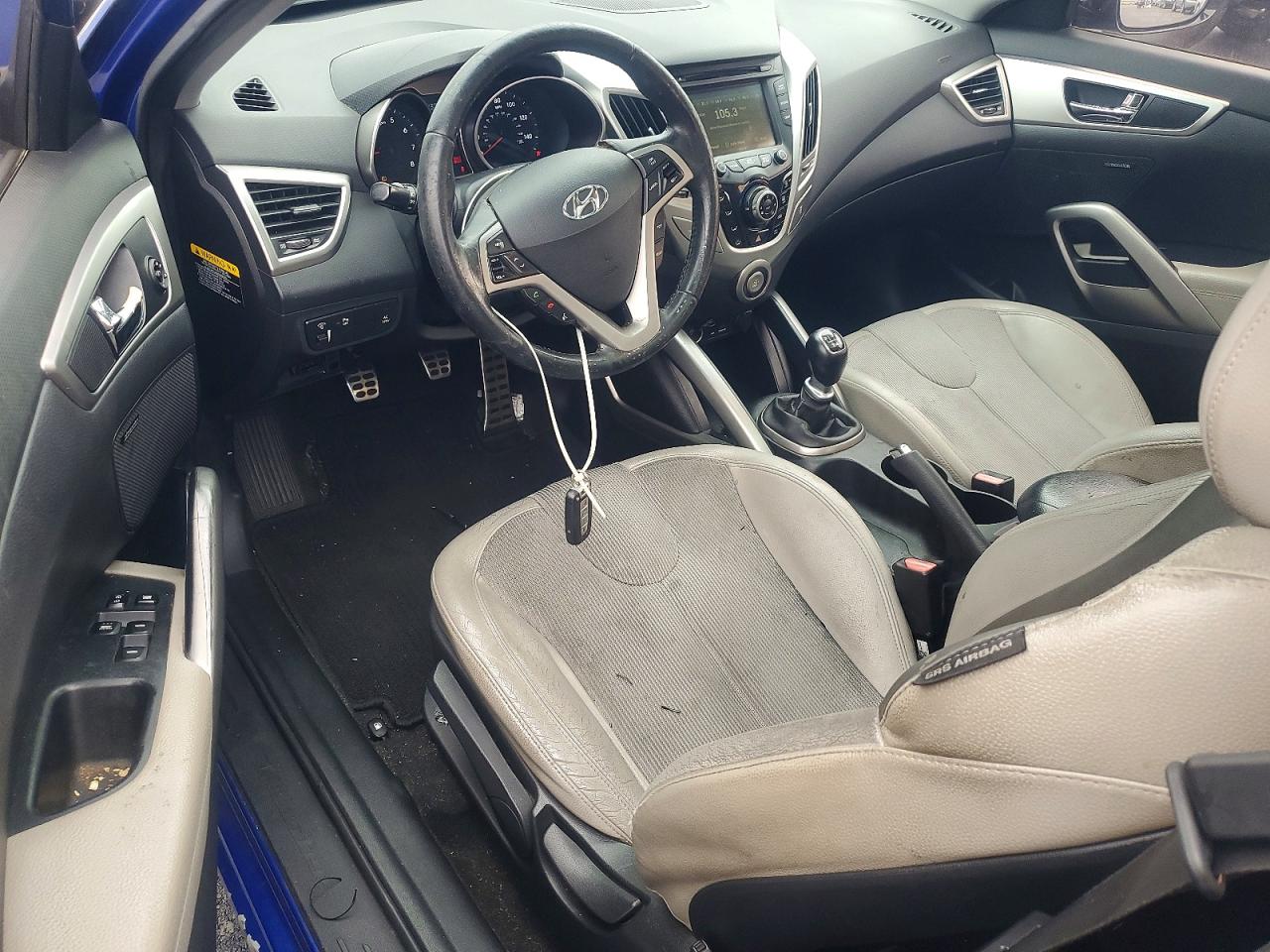 2012 HYUNDAI VELOSTER photo 8