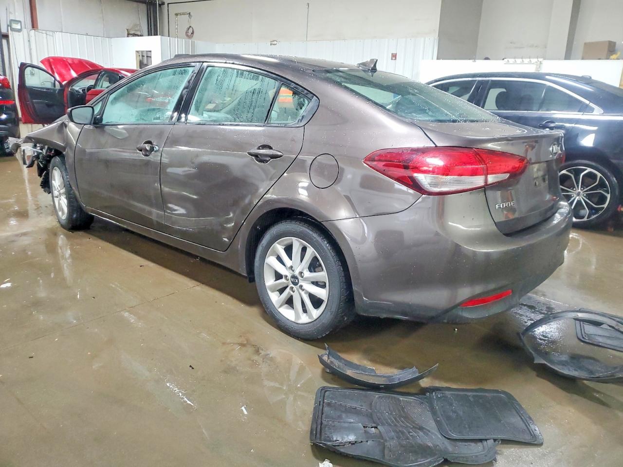 2017 KIA FORTE LX photo 2