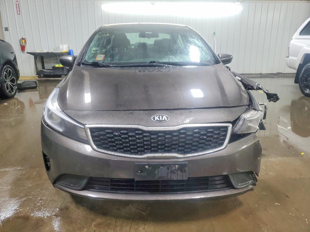 2017 KIA FORTE LX photo 5