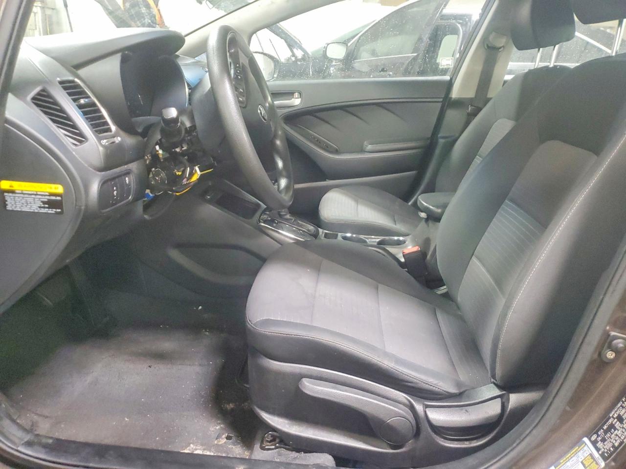 2017 KIA FORTE LX photo 7