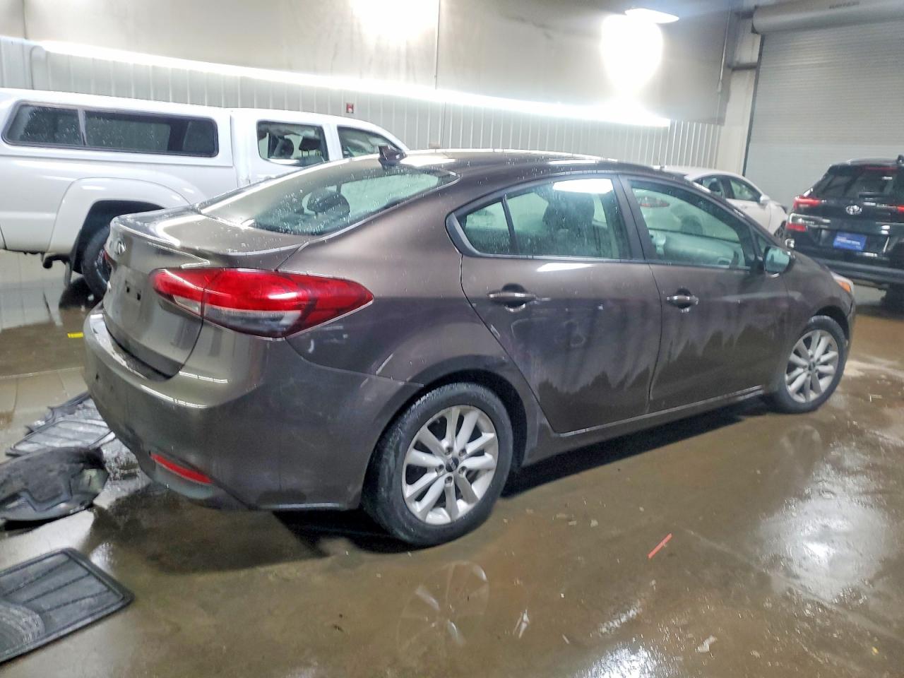 2017 KIA FORTE LX photo 3