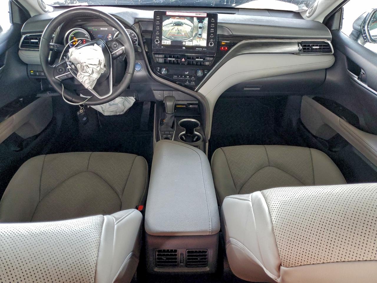 2024 TOYOTA CAMRY XLE photo 8