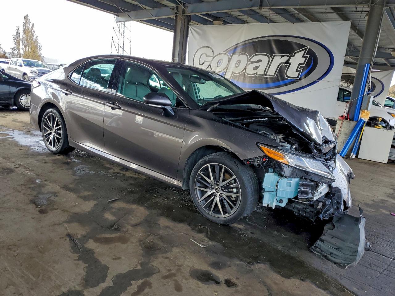 2024 TOYOTA CAMRY XLE photo 4