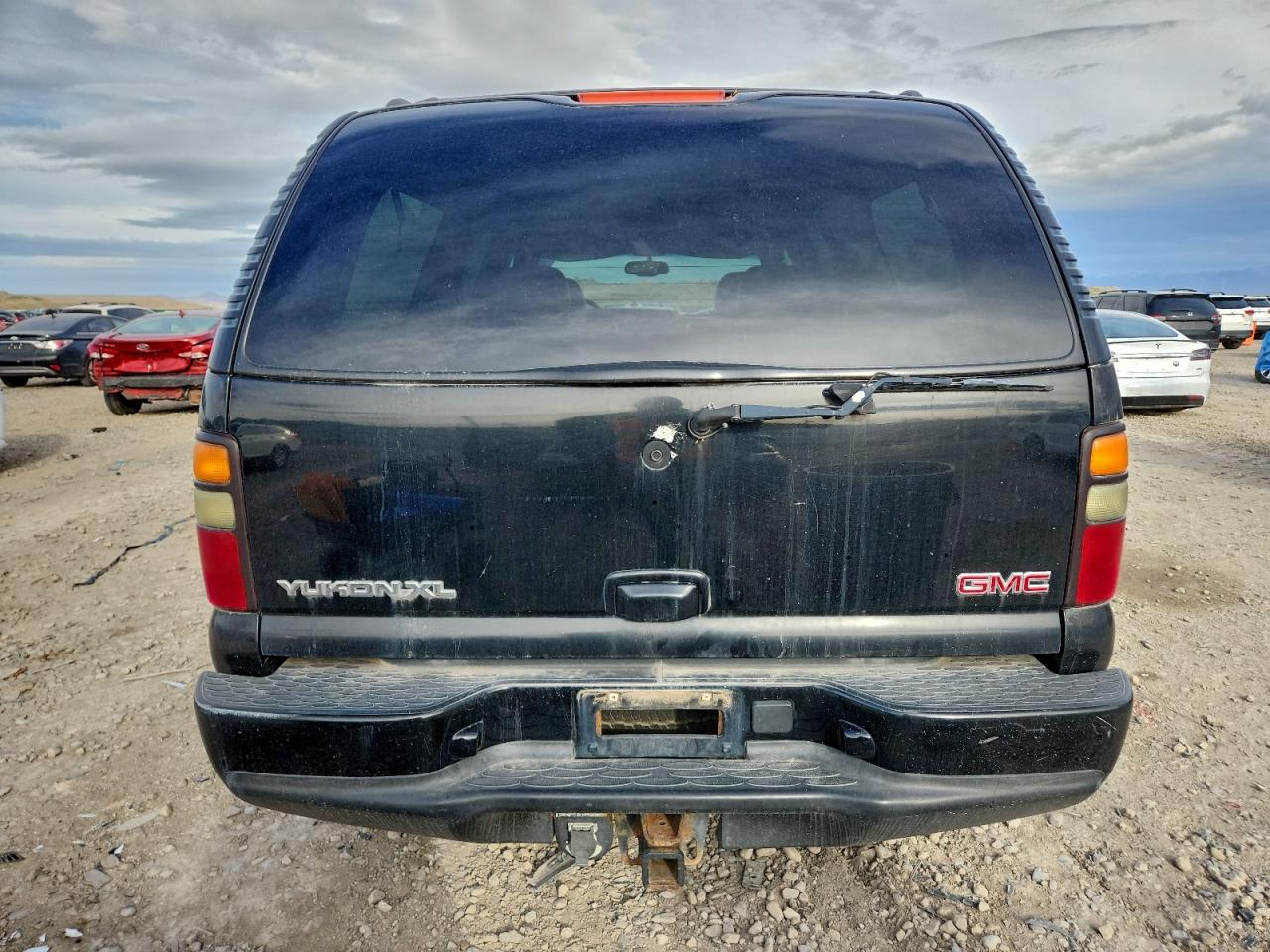 2004 GMC YUKON XL DENALI photo 6
