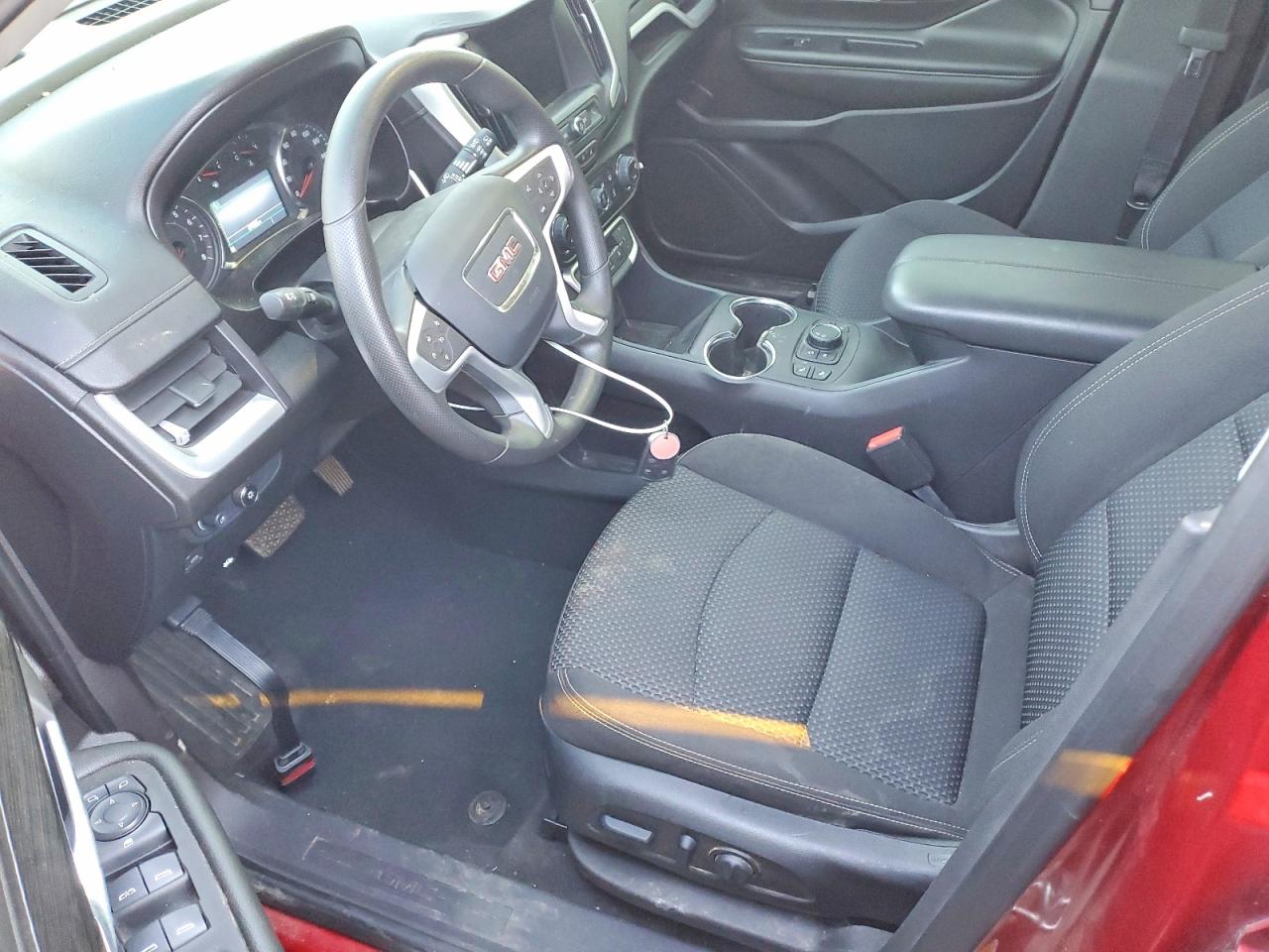 2024 GMC TERRAIN SLE photo 7